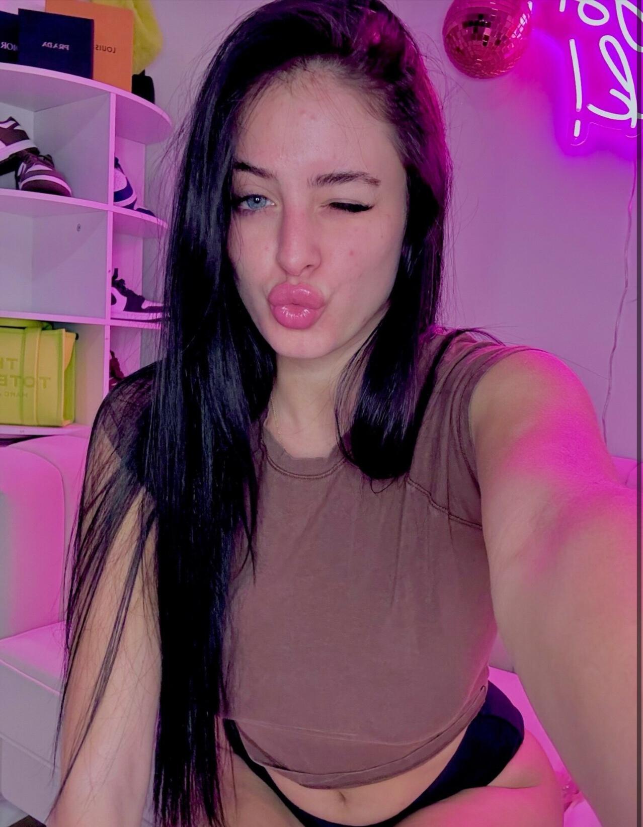 realcamillaara video