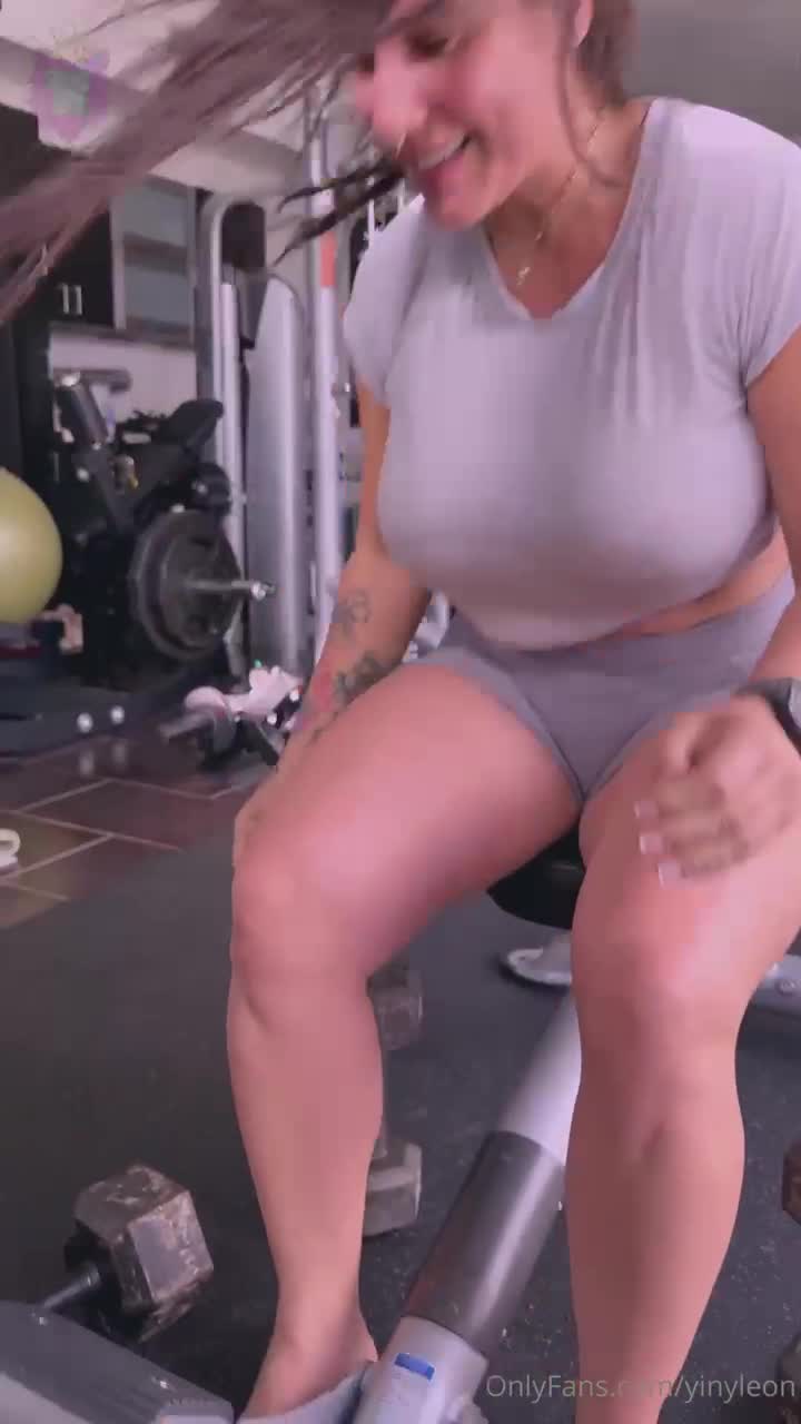 yinyleonofficial vidéo