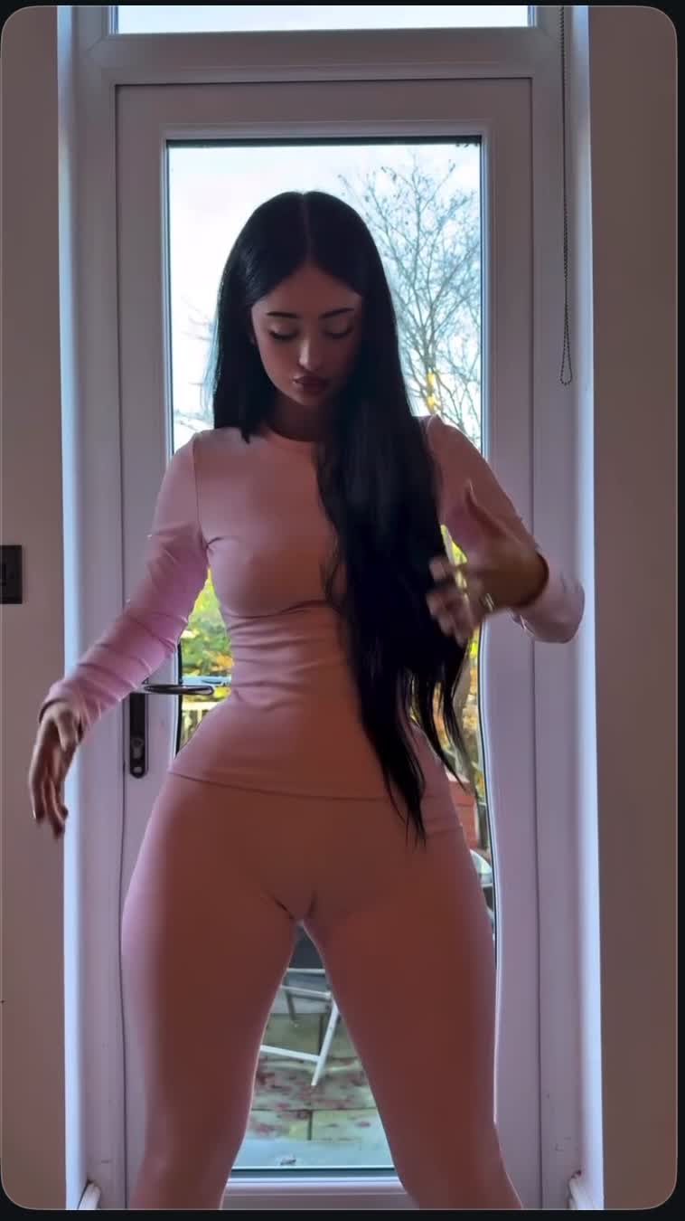 lillyabellaa 動画