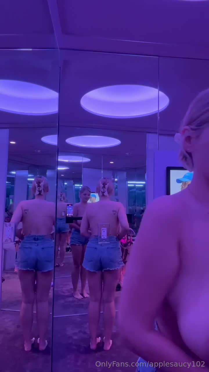 applesaucyy video