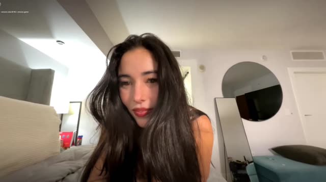 angievarona فيديو