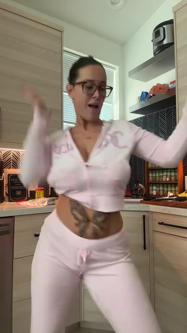 loganvalerie video