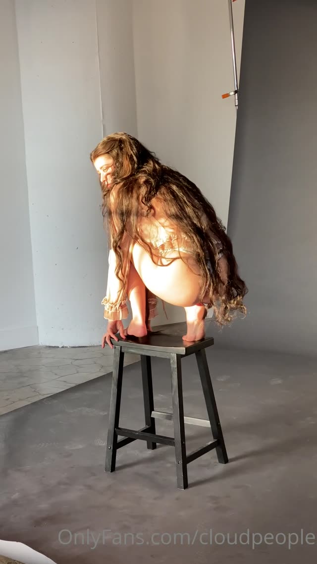 krotch فيديو