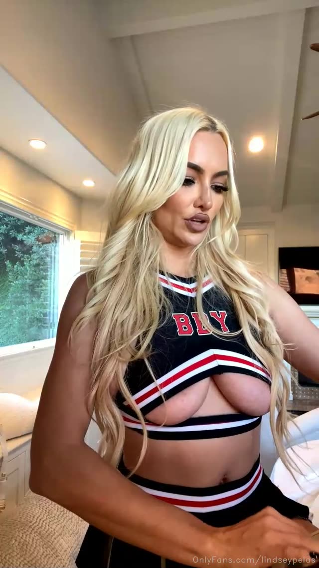lindseypelas video