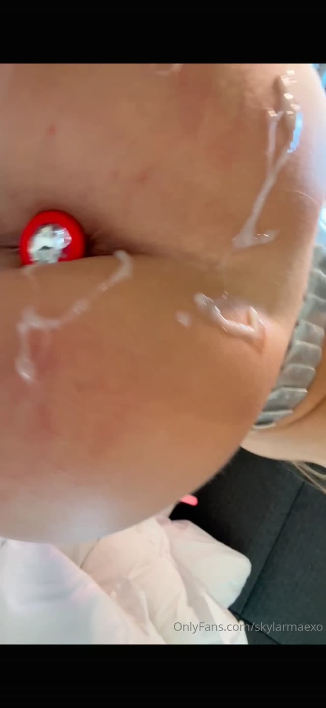officialskylarmaexo Video