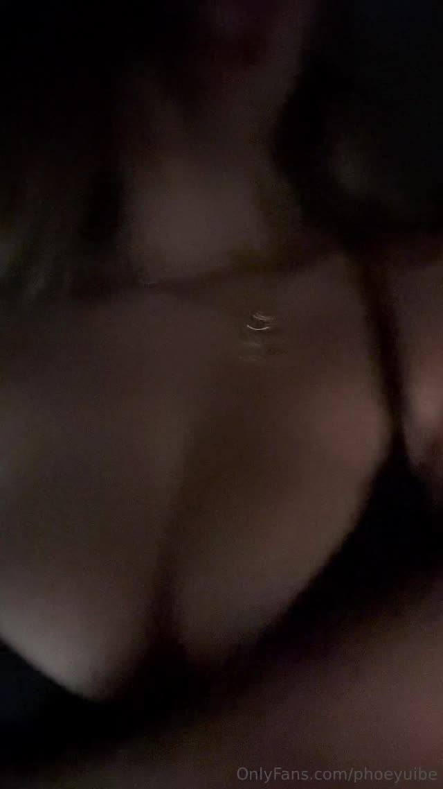 phoebeyui فيديو
