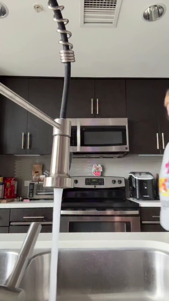 applesaucyy فيديو