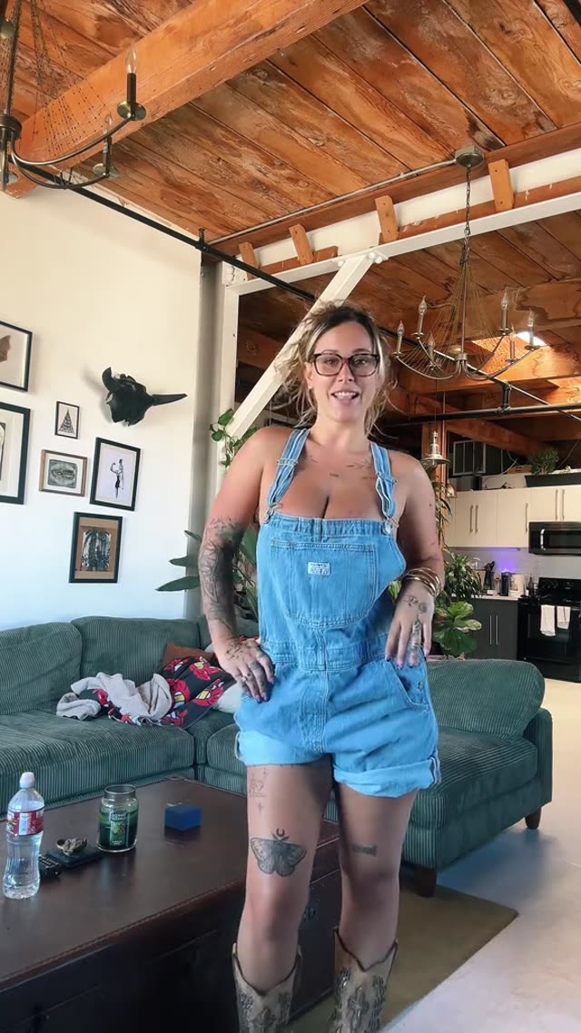 loganvalerie video