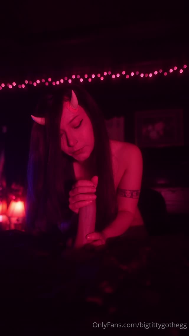 bigtittygothe video