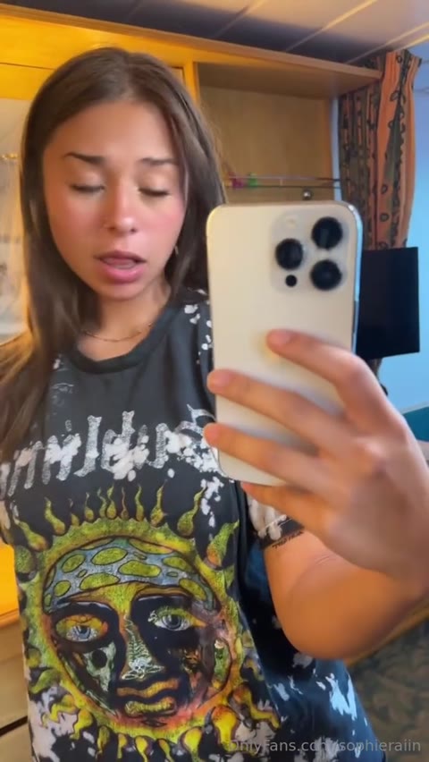 sophieraiin vidéo