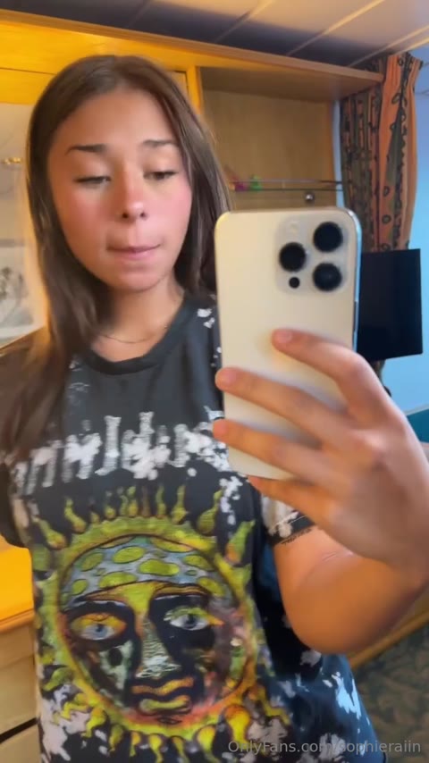 sophieraiin video