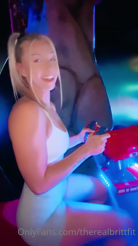therealbrittfit vidéo