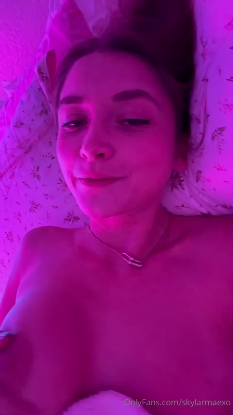 officialskylarmaexo video