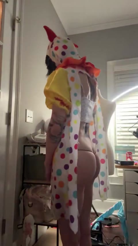 essaere video