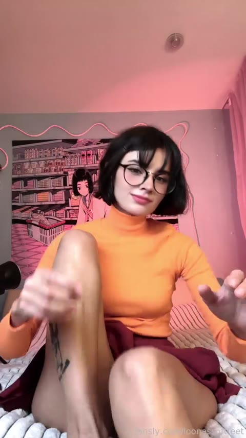 loonassoftfeet video