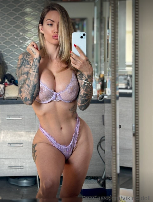 @vikingbarbie