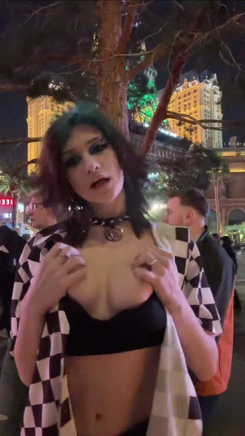 vampkira video