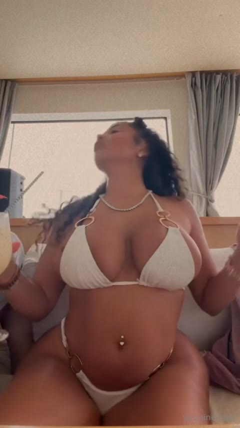 yasminelopez video